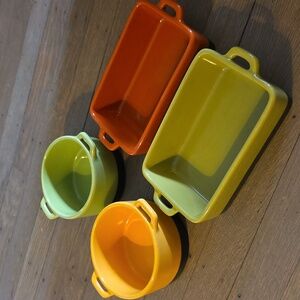 Bobby Flay Colorful Ceramic Stoneware: Set Of 4 =  2 @ 3.6x6 & 2@14.5oz